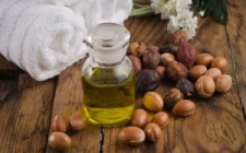 خواص روغن ارگان برای پوست و مو و ناخن
